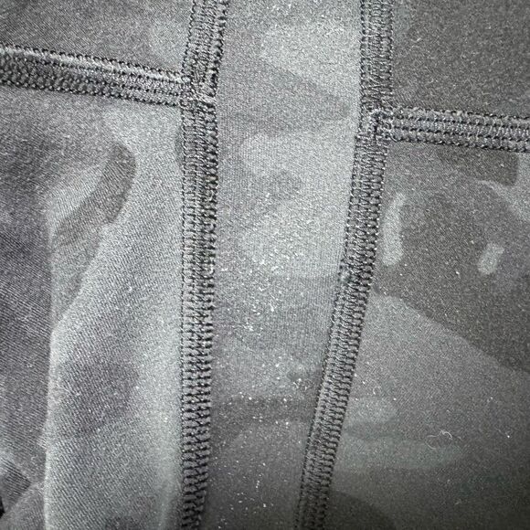 Lululemon Align Crop 21" Incognito Camo Multi Grey Women’s Size 6 - Picture 10 of 12